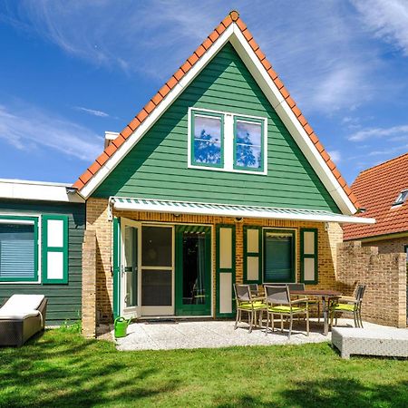 4 Bedroom Cozy Home In Zonnemaire Экстерьер фото